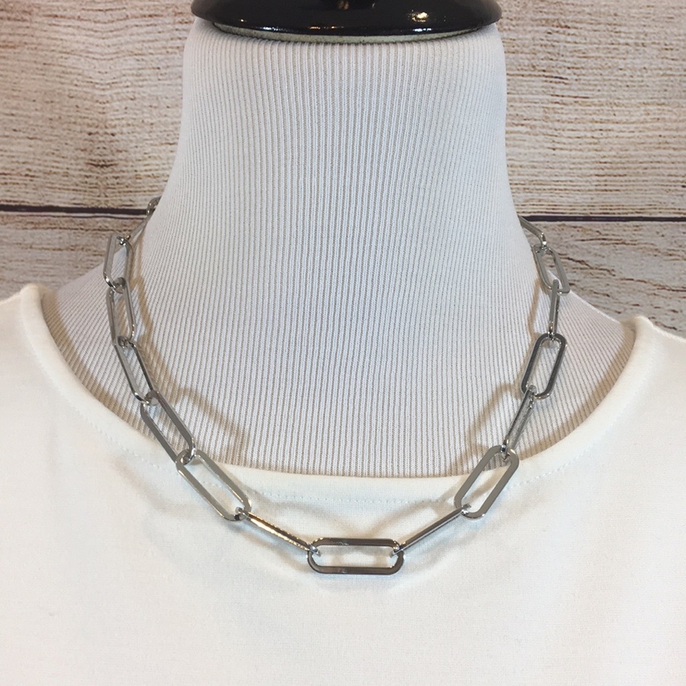 Paper clip chain link
